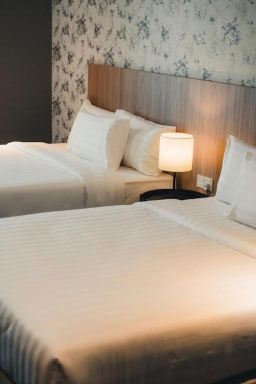 Avenue Garden Hotel 4*