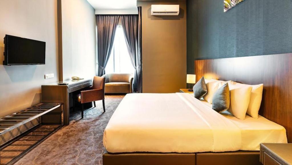 Avenue Garden Hotel