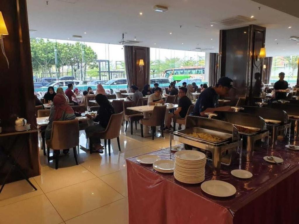 Avenue Garden 4*