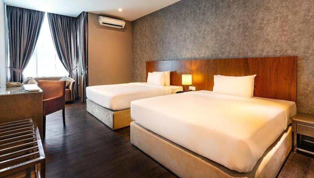 Hotel Avenue Garden 4*