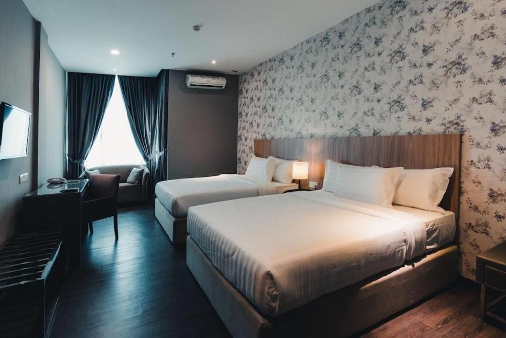Hotel Avenue Garden 4*