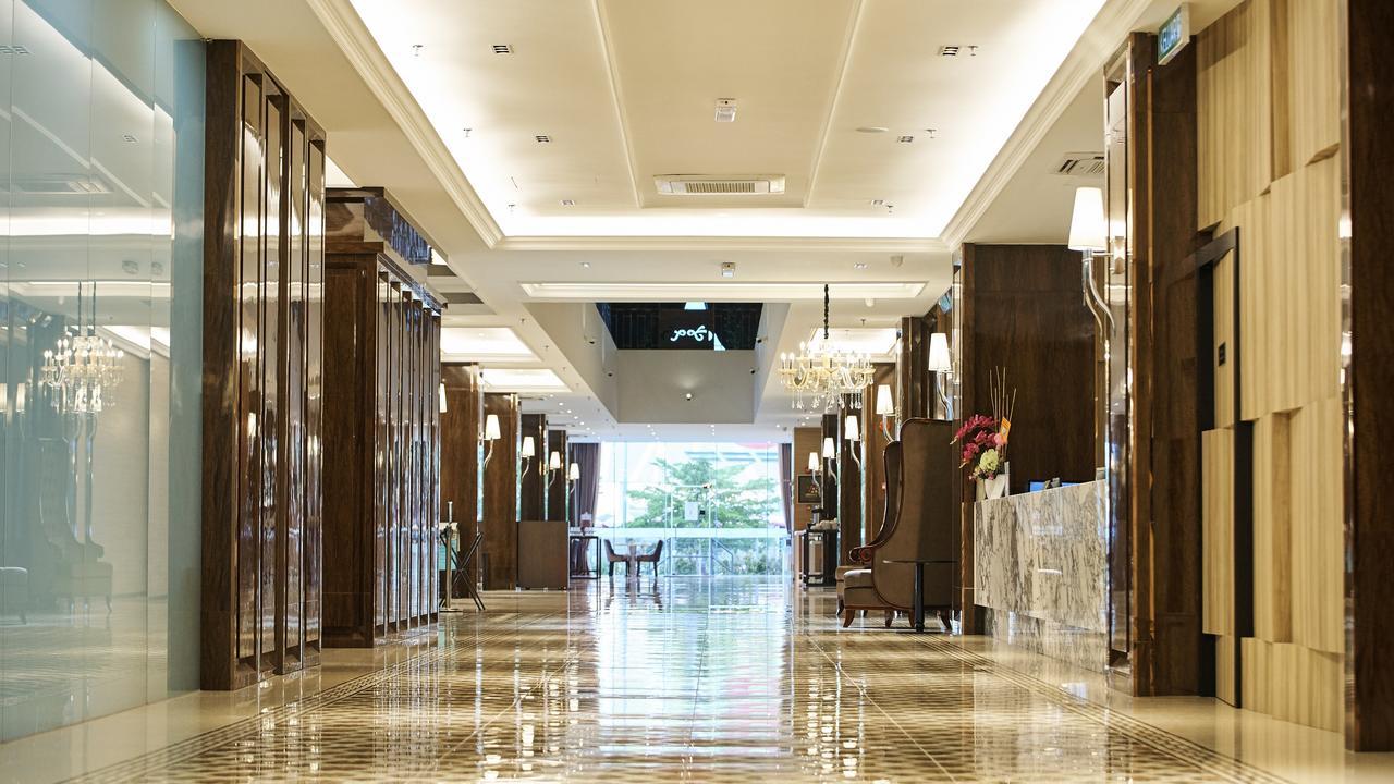 Hotel Avenue Garden 4*