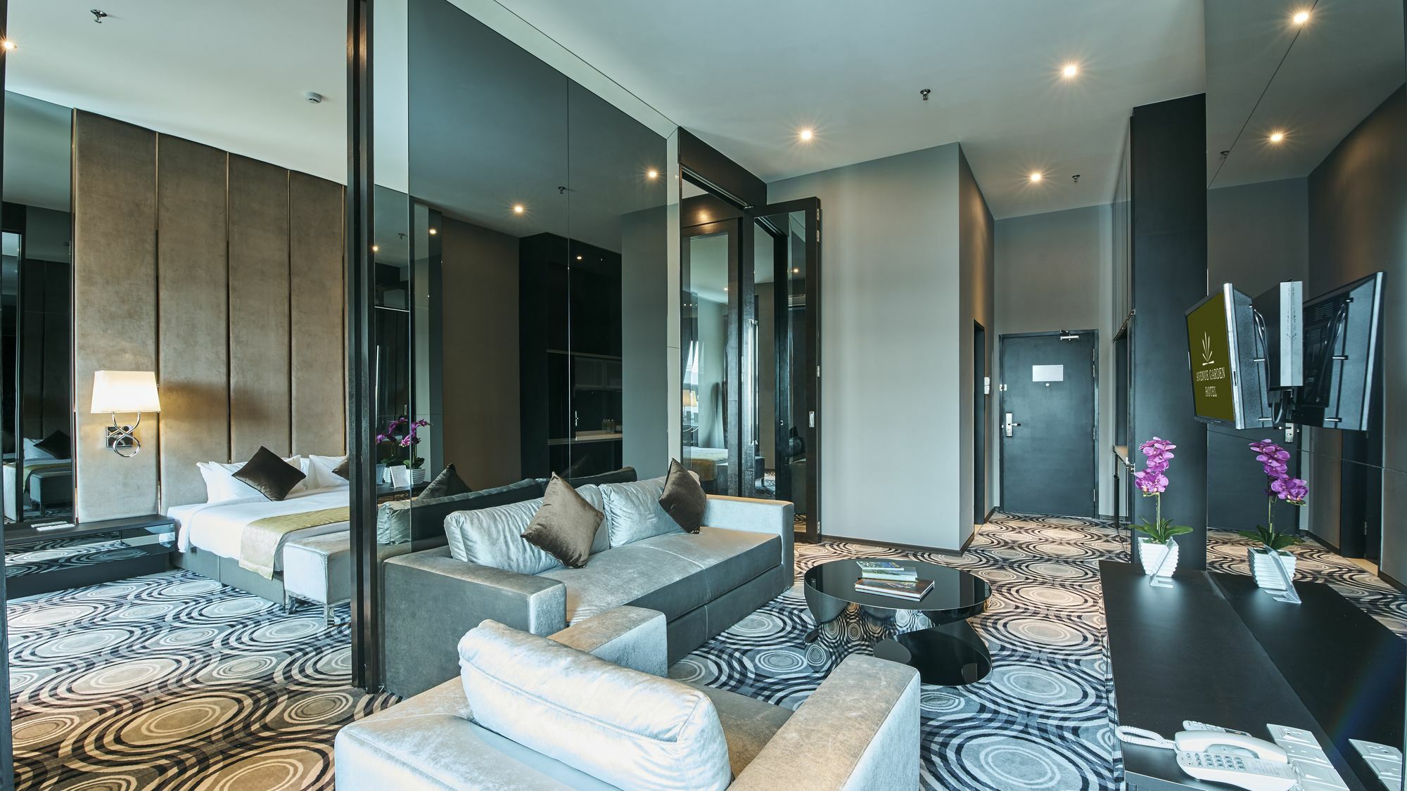 Hotel Avenue Garden 4*