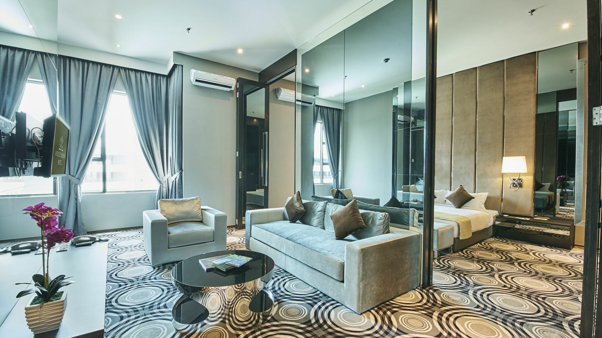 Avenue Garden Hotel